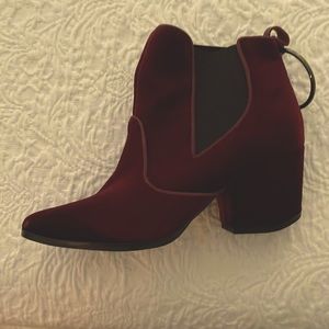 Very cool shoes only wore them twice